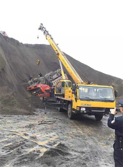 浈江区上犹道路救援